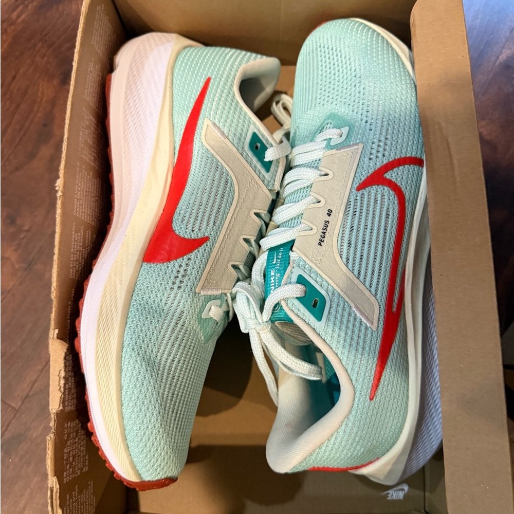 Nike Women's Pegasus 40 Running Shoes - Mint and Red